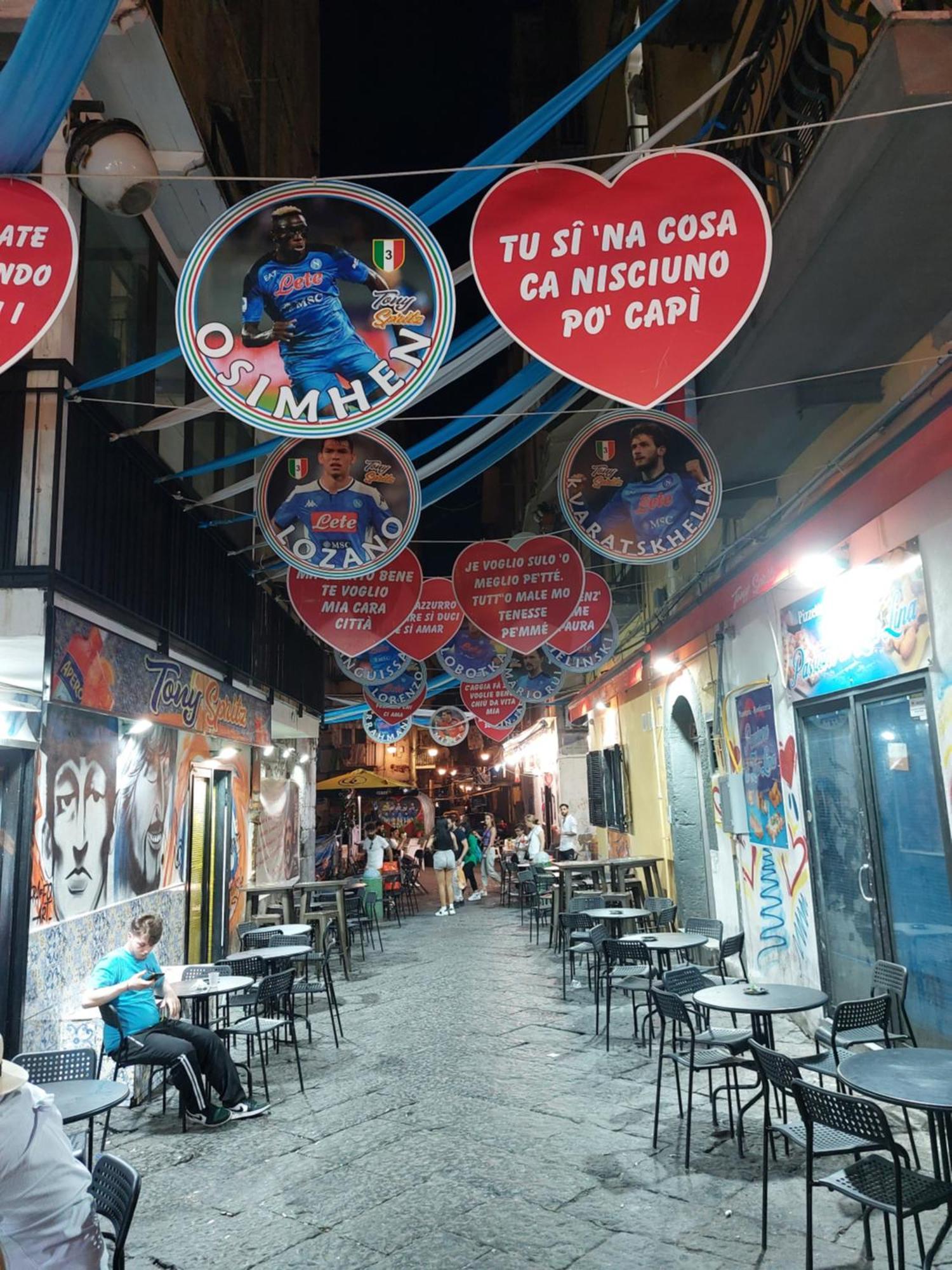 Masaniello'S House Διαμέρισμα Νάπολη Δωμάτιο φωτογραφία